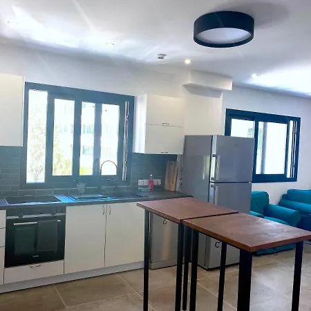 Urban Habitat Capsule Beds Nikozja