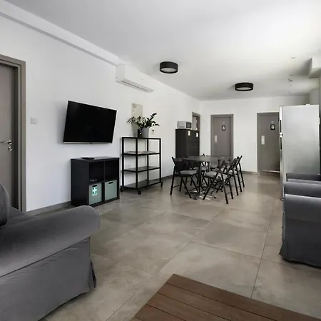 旅馆 Urban Habitat Capsule Beds 尼科西亚