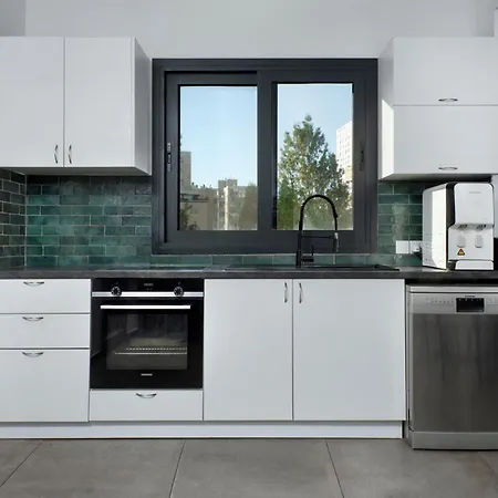 Urban Habitat Capsule Beds 旅馆 *