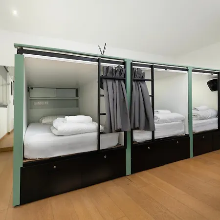 Vandrerhjem Urban Habitat Capsule Beds *