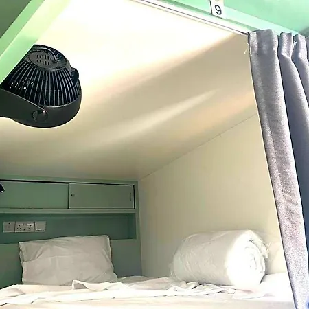 Hostel Urban Habitat Capsule Beds *