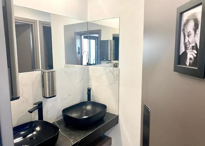 Urban Habitat Capsule Beds *