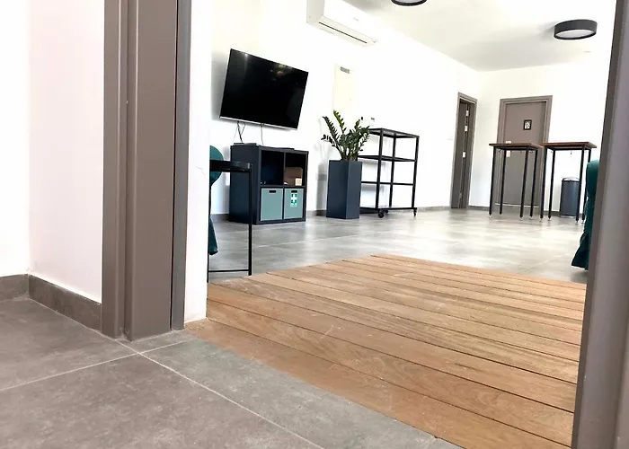 Urban Habitat Capsule Beds