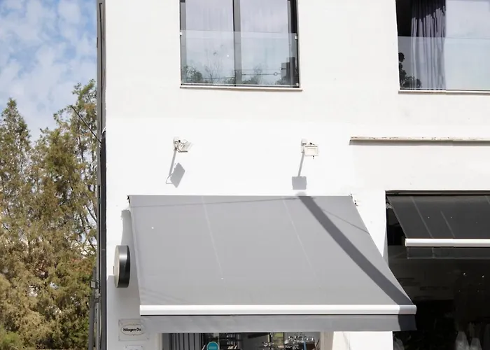 Urban Habitat Capsule Beds 旅馆