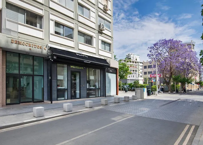 旅馆 Urban Habitat Capsule Beds