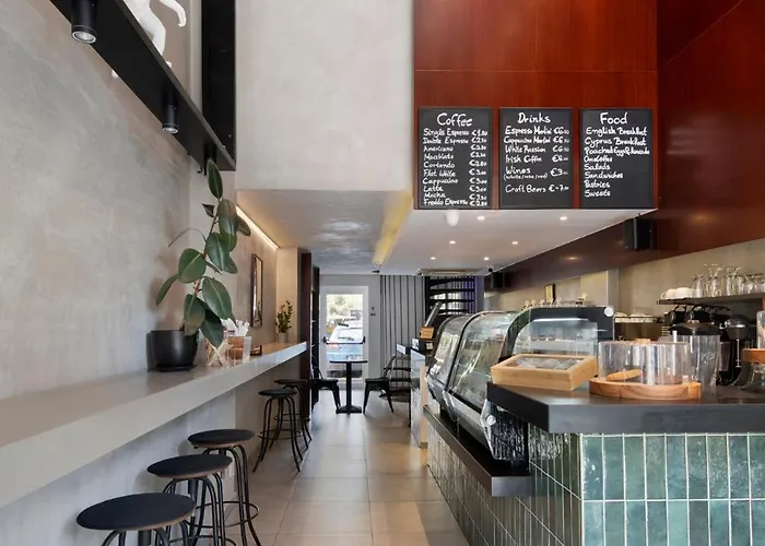 Urban Habitat Capsule Beds 旅馆 *