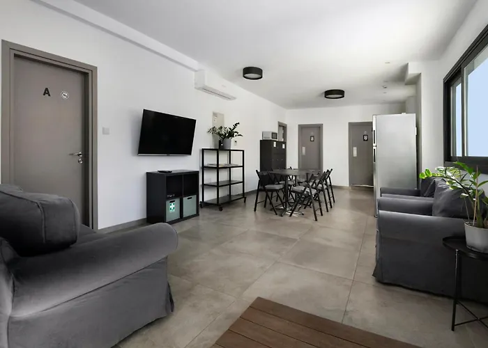 旅馆 Urban Habitat Capsule Beds 尼科西亚