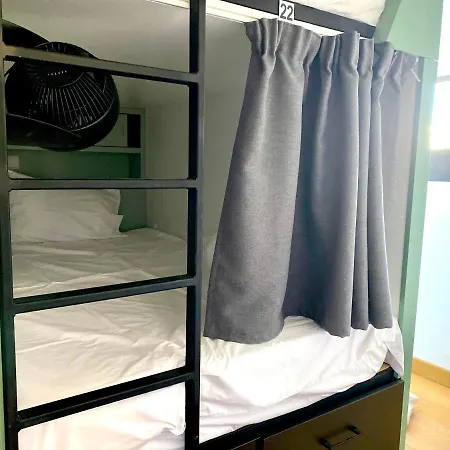 Auberge de jeunesse Urban Habitat Capsule Beds Nicosie