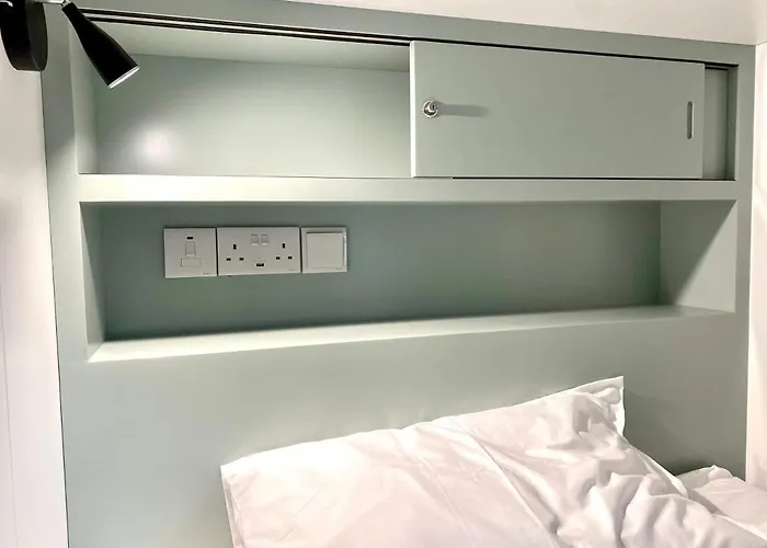 Urban Habitat Capsule Beds * Lefkoşa