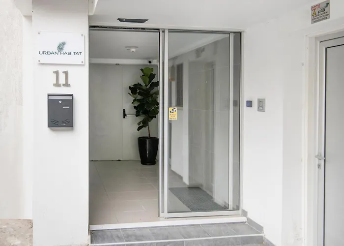 Urban Habitat Capsule Beds Hostel Lefkoşa